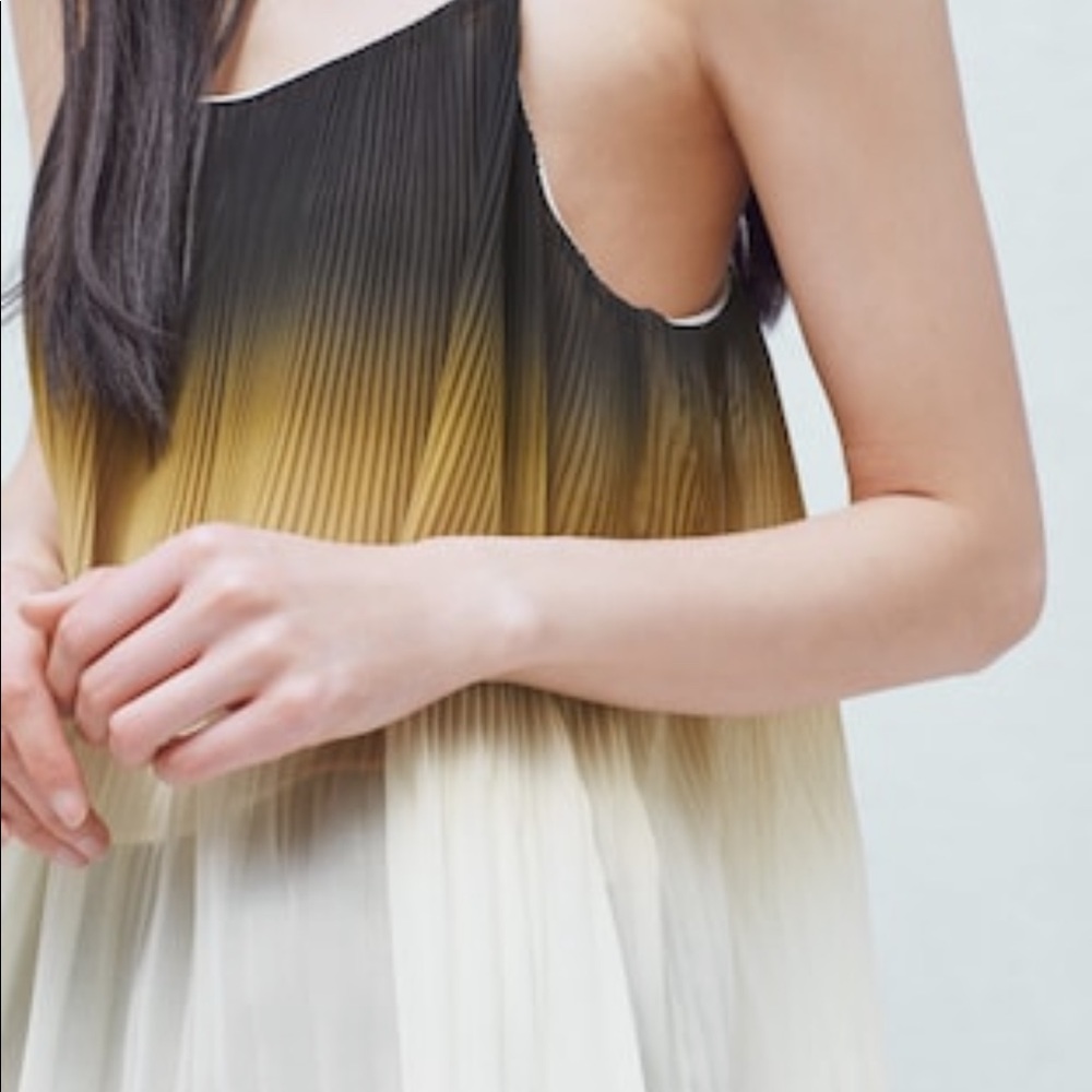 Mango Pleated Top - Picture 4 of 8